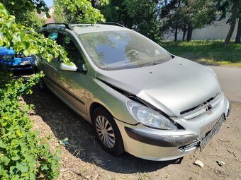 Havarovaný Peugeot 307 - 7