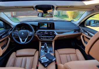 BMW Řada 5 530D 210kw LUXURY PANORAMA - 7