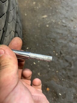 Pirelli 255/40r20 - 7