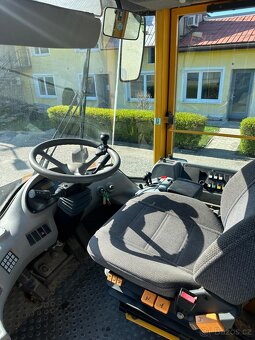 Nakladač Volvo L90E - 7