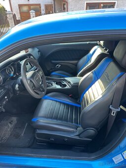 Dodge Challenger - 7