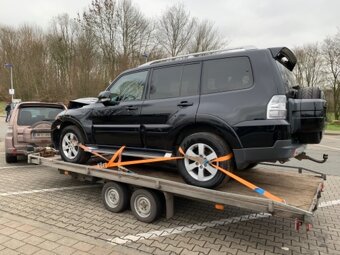 Mitsubishi Pajero 4 - náhradní díly - 7