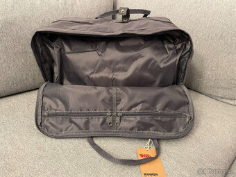 Prodám batoh značky Fjällräven Kanken Weekender Super Grey - 7
