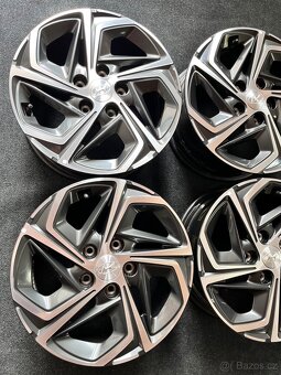 5x114,3 R16 Originál Hyundai i30 - TOP STAV - 7