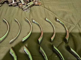 Predam pánty a uchytky - 7