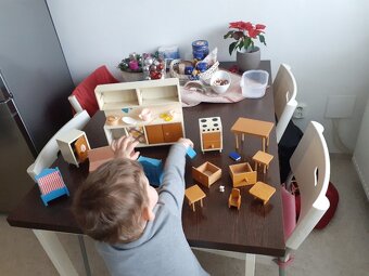 RETRO NÁBYTEK PRO PANENKY - 7