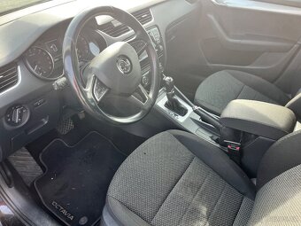 Škoda octavia 3 combi 1.6tdi DSG - 7
