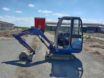 Minibagr HITACHI - 7