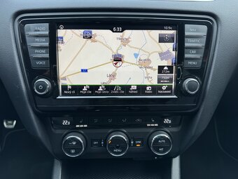 Škoda Octavia RS 2.0TDi Xenony Navi Digi Klima Kůže Canton - 7