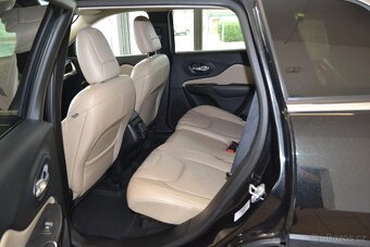Jeep Cherokee 2.2M-jet/4x4/AT/147kW - 7