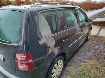 Volkswagen Touran 2.0TDI - 7