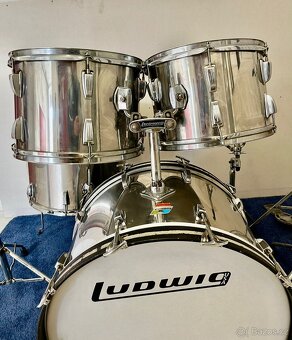 LUDWIG STAINLESS Blue-olive  badge - 7
