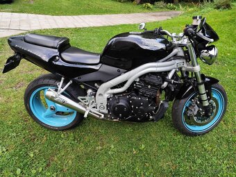Motocykl Triumph speed triple 955i - 7