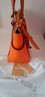 Krásná kožená kabelka Michael Kors - 7