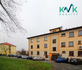 Nebytový prostor vhodný pro kancelář, učebnu apod. v Ostrově - 7