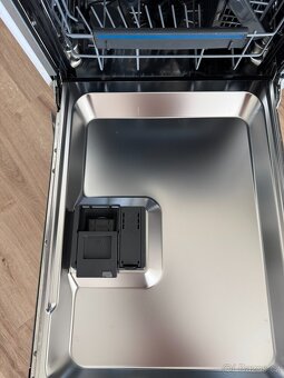 Úzká vestavná myčka Electrolux EES42210L – 45 cm, plně funkč - 7