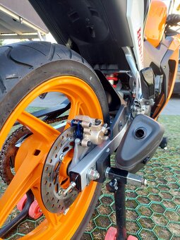 Honda cbr 125 repsol - 7