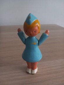 Cca 80let stará figurka letušky - 7