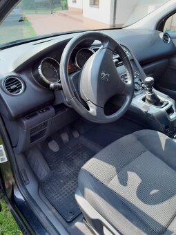 Prodám Peugeot 5008 1.6 benzín - 7