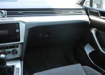 Volkswagen Passat 2.0TDi COMFORTLINE NAVI ČR 1M - 7