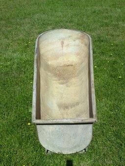 Stará plechová vana a zavařovací hrnec s teploměrem - 7