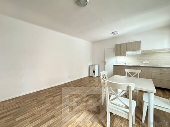 Pronájem byty 3+kk, 70 m2 - Zlín, ev.č. N07868 - 7