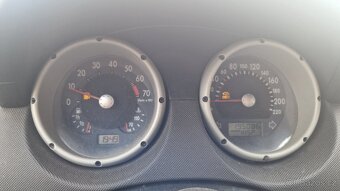 Vw Polo 2001 195000 benzín 1,0 - 7