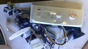 Díly na automatickou pračku Electrolux - 7