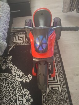 Prodám dětskou ektrickou tříkolku - 7