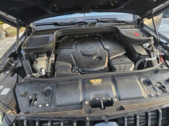 Mercedes Benz  GLS 400 D - 7