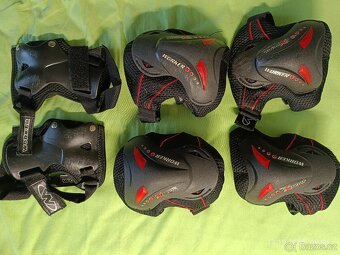 Prodám PÁNSKÉ KOLEČKOVÉ BRUSLE, INLINE, vel. 45 - 7