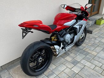MV agusta F3 675 , 10900 km , top stav - 7