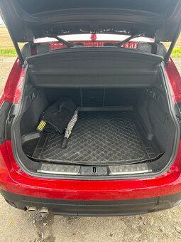 Jaguar F-Pace R-dynamic - 7