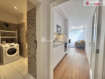 Prodej zrekonstruovaného bytu s garážovým stáním a balkonem - 7