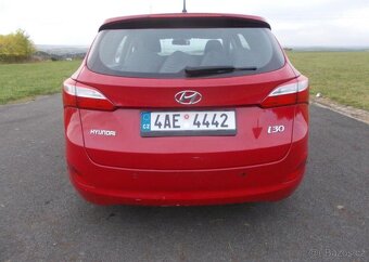 Hyundai i30 1,6 88KW koup ČR 74 000 KM benzín manuál 88 kw - 7