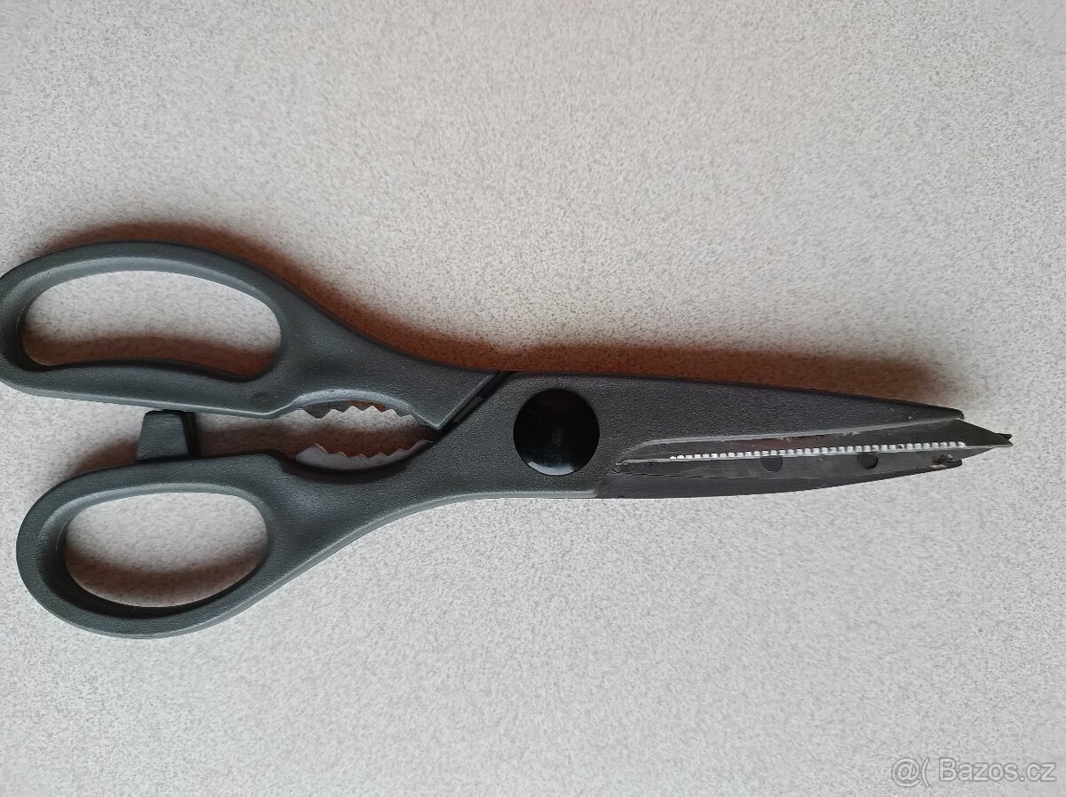 Sada zoubkových nožů, sekáček, nůžky - v bloku. - 8