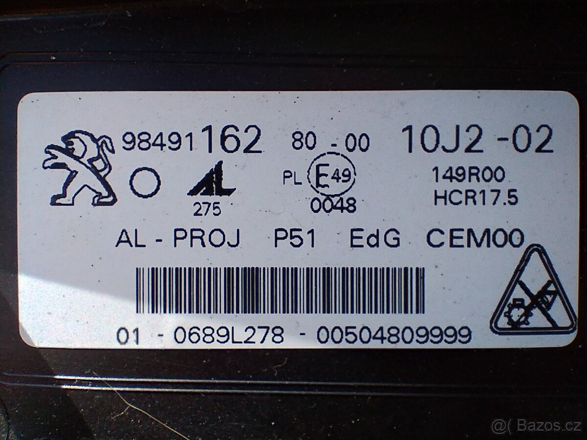 Peugeot 308 P5 t10 plast nárazníku - 8