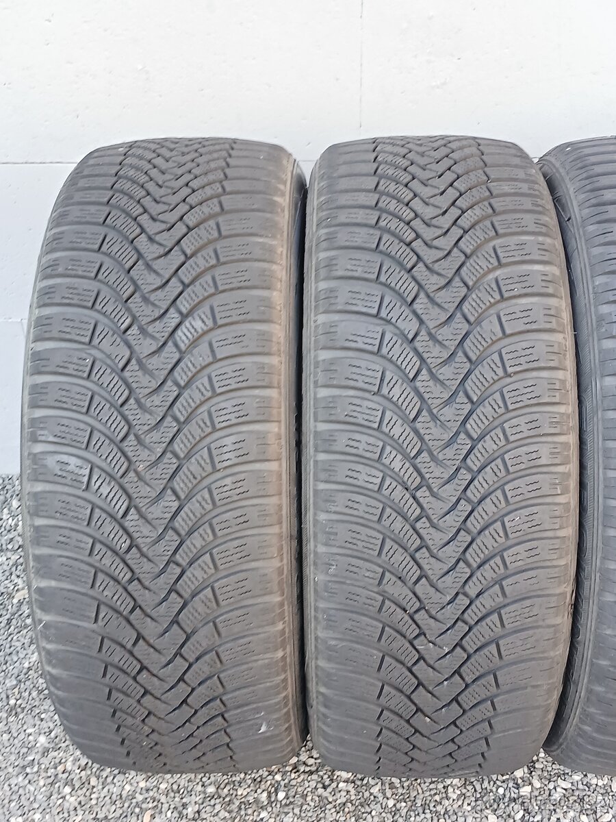 Zimní pneu Falken 275/40/20 , 245/45/20 vzorek 6,5mm - 8