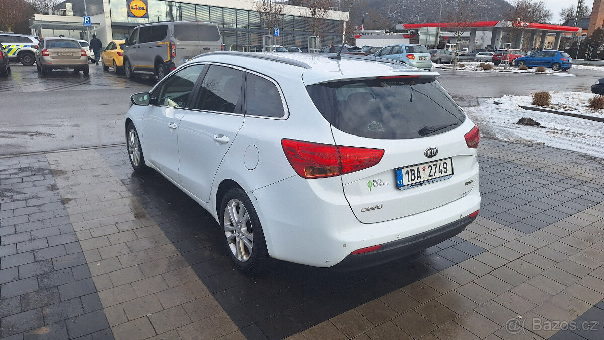 KIA cee'd SW JD 1,6 cRDi ToP 94KW - 8