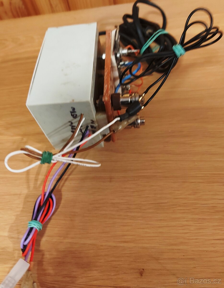 Síťový transformátor 230V~/ 15V~, 2x9V~ nebo 18V~ - 8