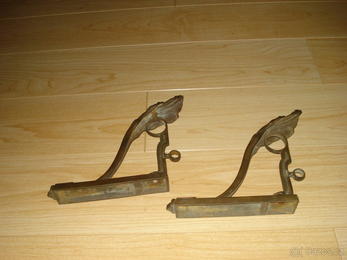 Staré konzoly na záclony - 8