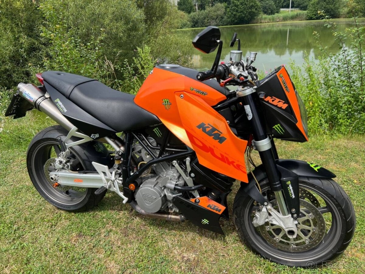 KTM 990 Super Duke - 8