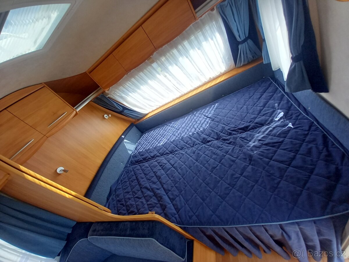 Prodám karavan ADRIA adora 552 PK,r.v 2006,váha 1125/1400/15 - 8