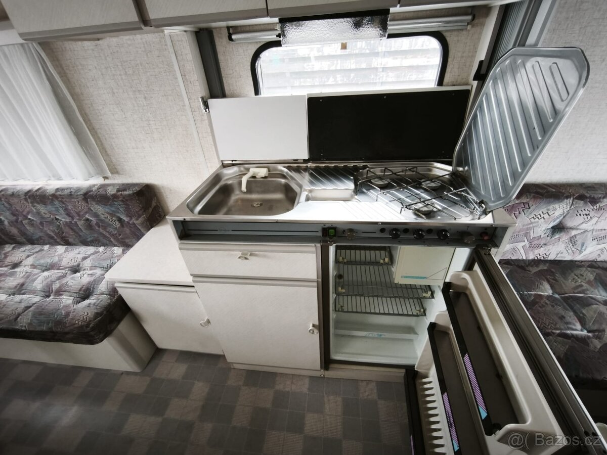 Burstner 390, solár, lehký karavan, nová STK, 100km/h - 8