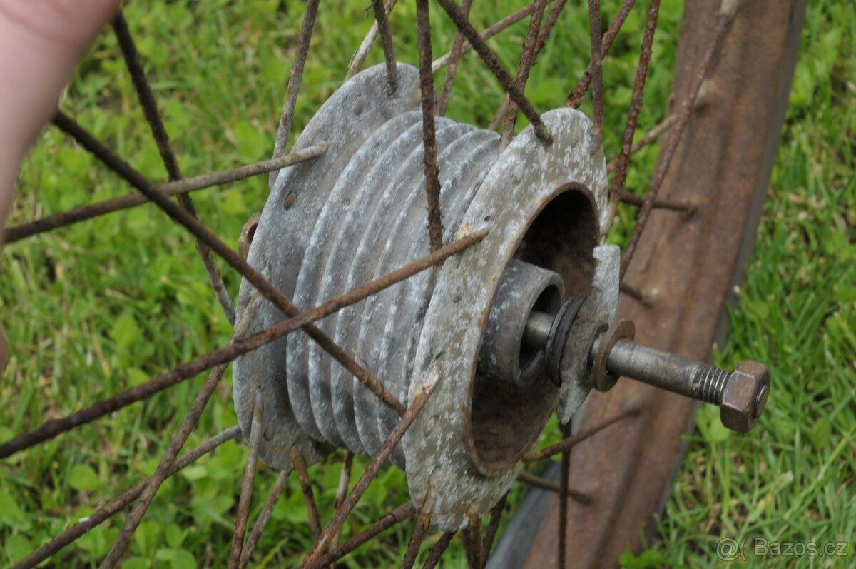 Přední a zadní kolo Stadion S11 S22 moped osy rozeta - 8