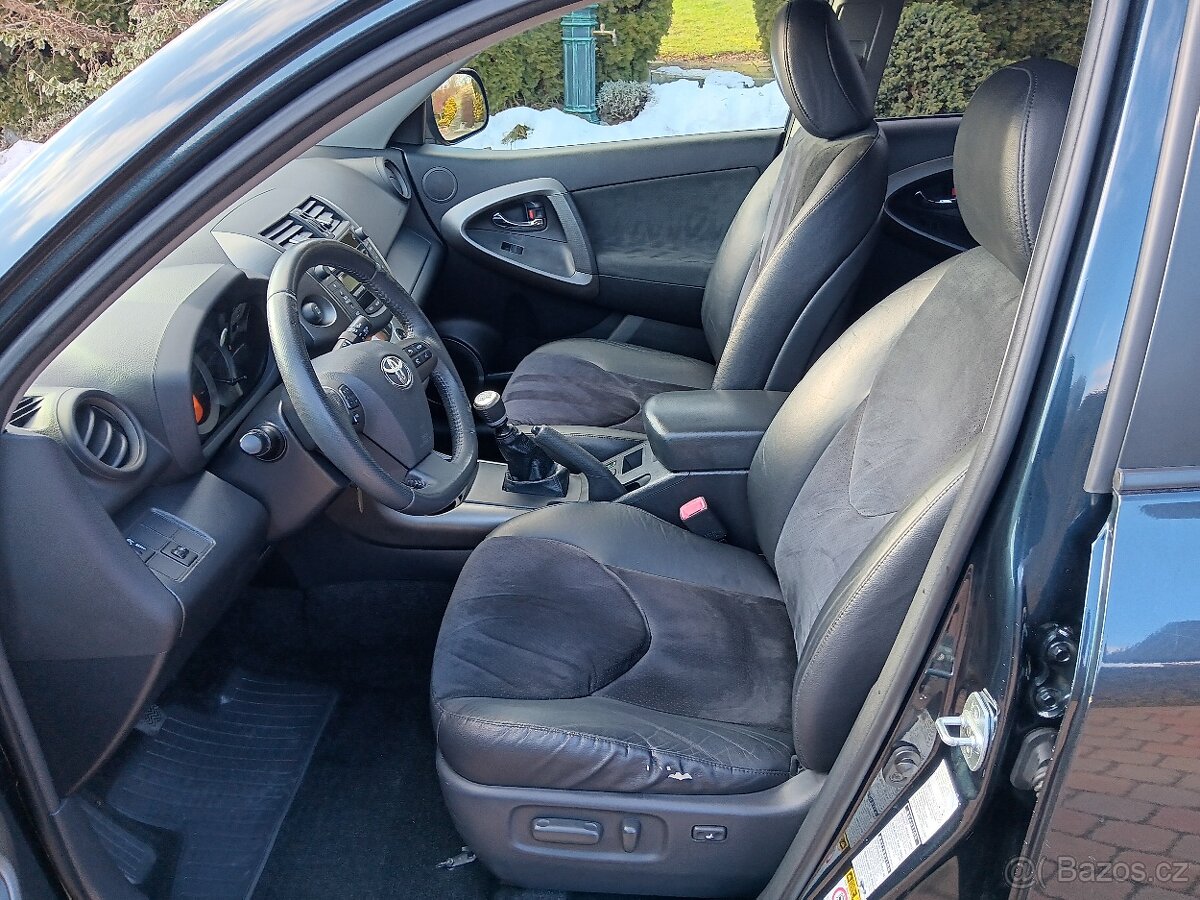 Toyota RAV4 2.2 D4D 110 KW 4x4 - 8