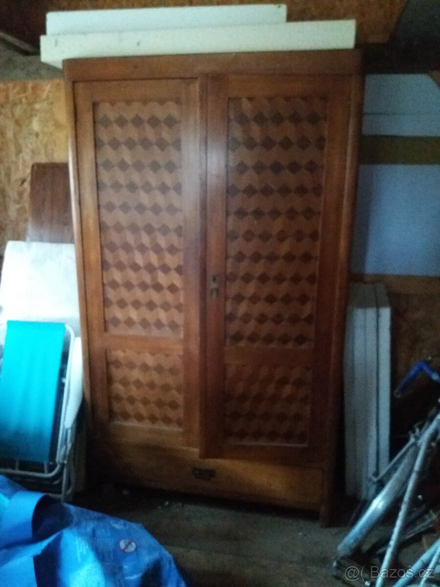 Starožitné skrine - 8