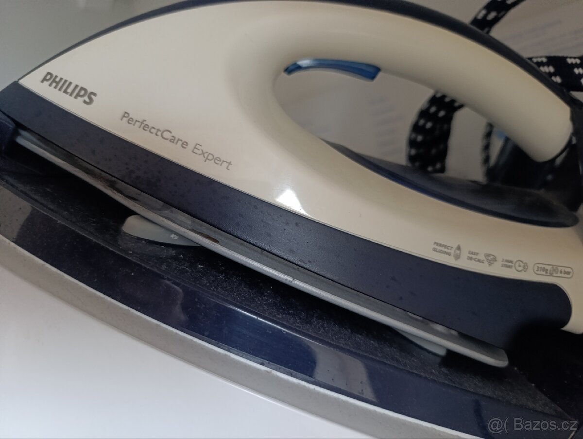 Žehlička parní generátor Philips PerfectCare Expert - 8