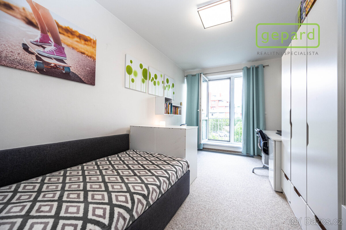 Prostorný a moderní byt 3+kk s velkou terasou - 8