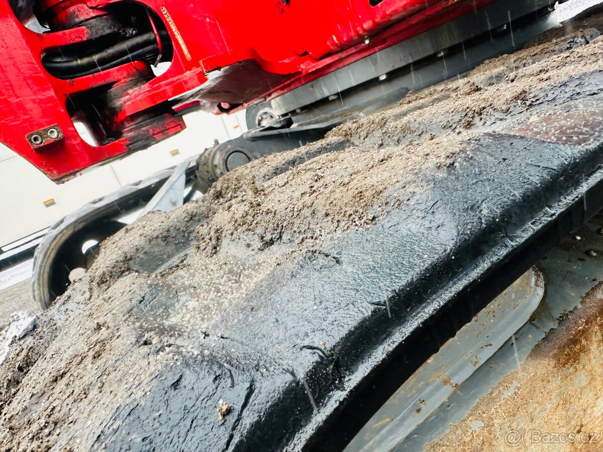 Pásové rypadlo Takeuchi TB250-2 5t - 8